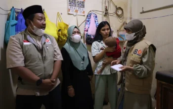 YPDBim Bersama Relawan PKS Bantu Balita Penderita Gizi Buruk dan TBC di Jakarta Barat