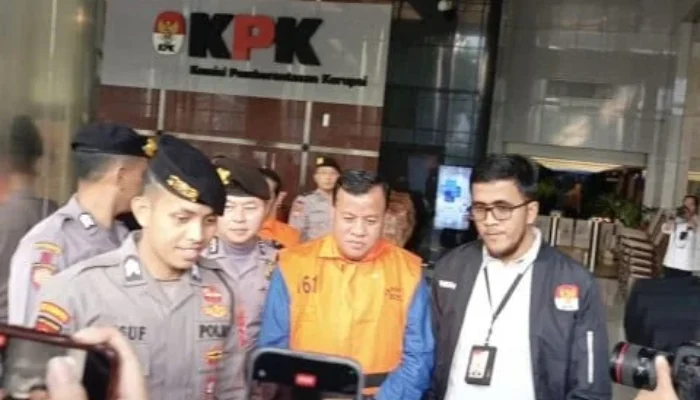 Mantap! Bupati Kuantan Singingi Suhardiman Amby Ternyata Punya Tiga Istri, KPK Dalami Dugaan Aliran Uang ke Istri Kedua