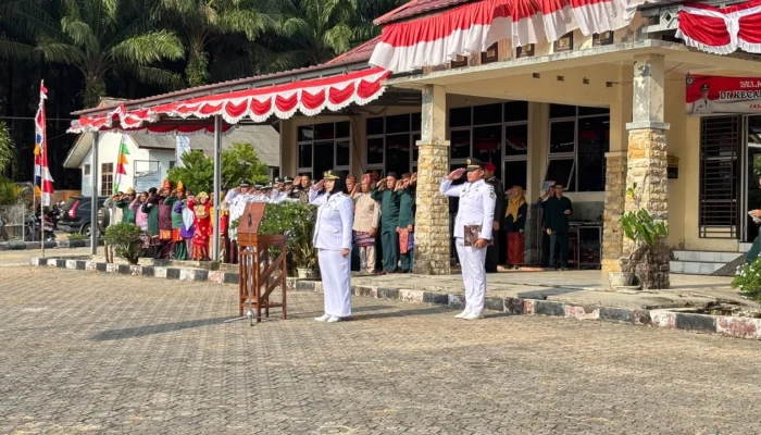 Pimpin Upacara HUT RI Ke-81 di Airgegas, Wabup Debby Tekankan Makna Kemerdekaan