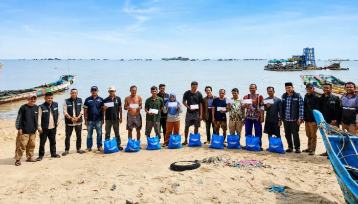 Tim BAHER Kembali Berbagi, 23 Paket Sembako dan Santunan Disalurkan kepada Nelayan Pesisir Sukadamai
