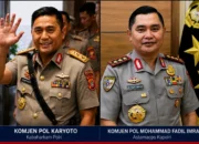 SIAGA 98 Soroti Masa Dinas Komjen Pol Karyoto dan Komjen Pol Fadil Imran