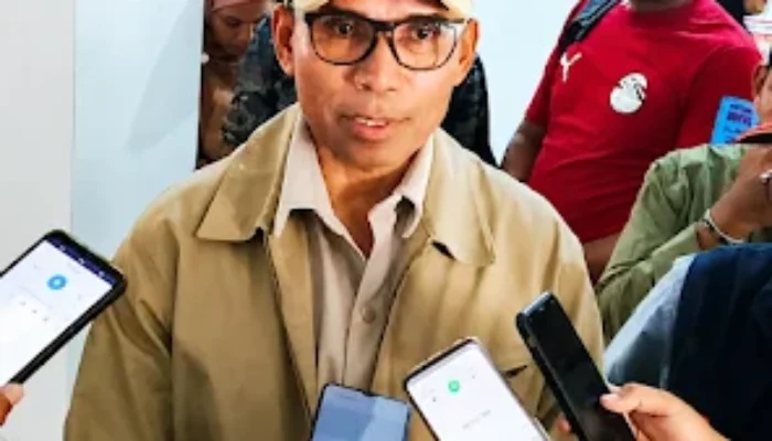 Krisis Air Bersih Melanda Bula-Bati, Anggota DPR RI Alimudin Kolatlena Pastikan Air Tetap Mengalir untuk Warga