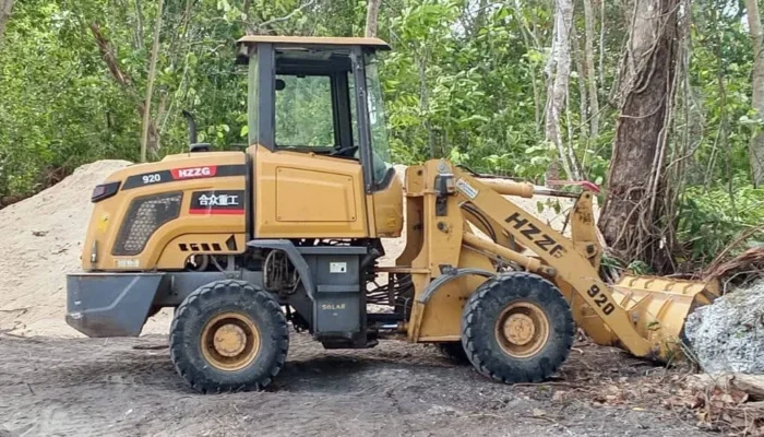 Dugaan Penggunaan Pasir Pantai Keter di Proyek Jalan Ondor–Samboru, Kontraktor Diminta Buka Legalitas Material