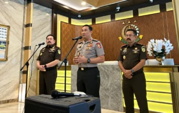 Kapolri Sambangi Kejagung, Bahas Penegakan Hukum Karhutla dan Sinergi Penyidikan