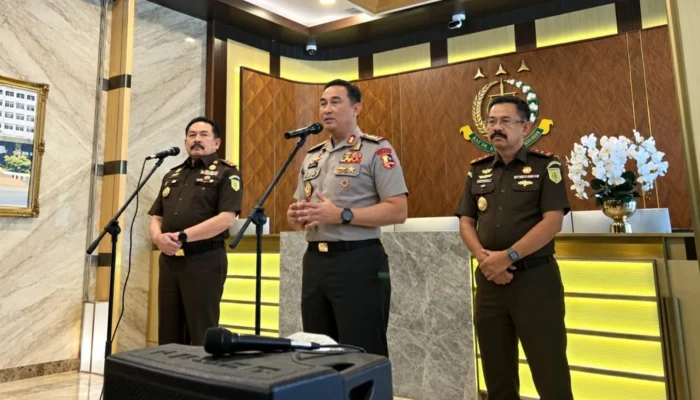 Kapolri Sambangi Kejagung, Bahas Penegakan Hukum Karhutla dan Sinergi Penyidikan